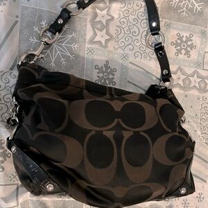 COACH Original Vintage Hobo Shoulder Bag with links & clasps No. F1076-F15250